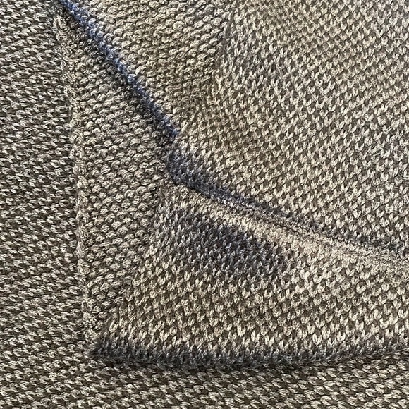 Lorna Jane Large Knit Infinity Scarf - Picture 8 of 12